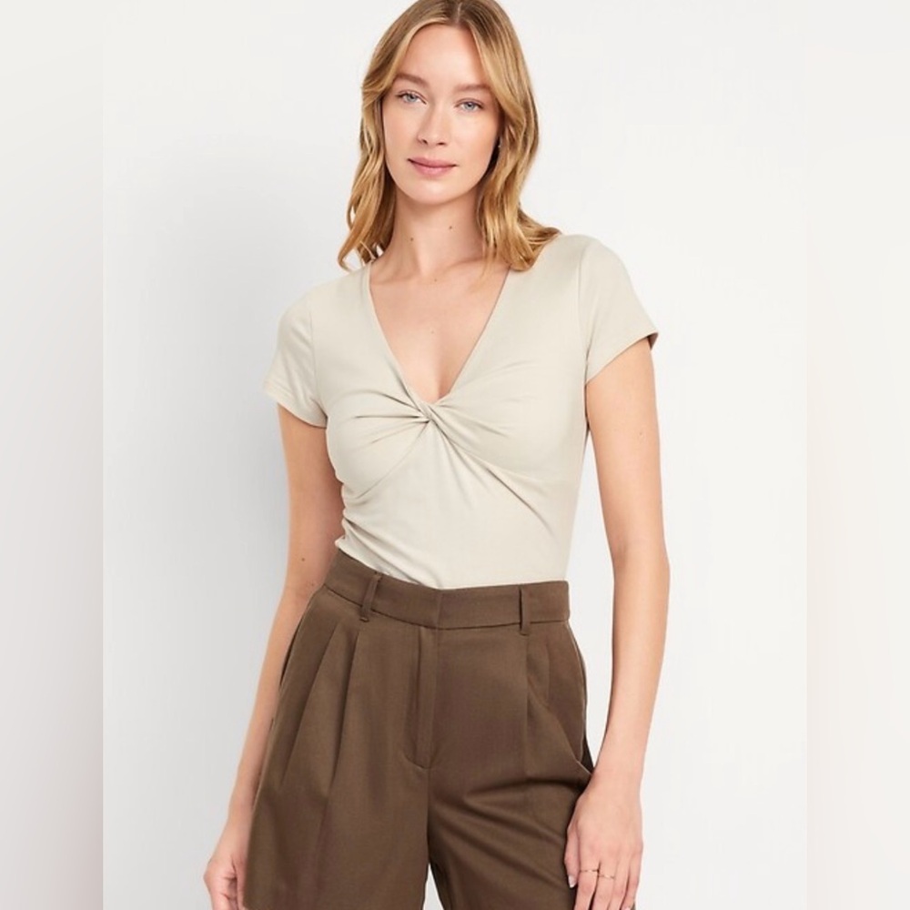 NWT Old Navy Fitted Twist-Front Top - Wish Bone